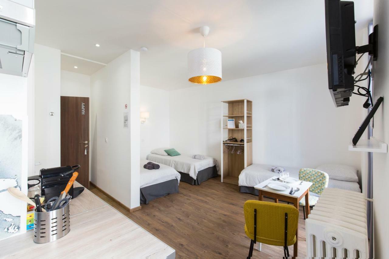 Le Pavillon Bleu Apartment Lourdes Exterior photo